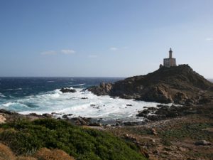 Immobili pubblici, la Sardegna mette in vendita fari e torri