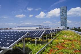 Centro tecnologico a Monaco di Baviera (Germania): sistema "Solarvert“. Fonte: ZinCo