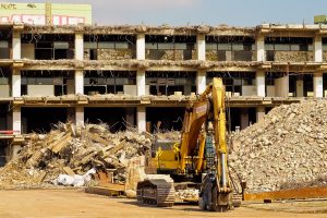 Abusivismo edilizio, Legambiente: demoliti solo il 19,6% degli immobili abusivi